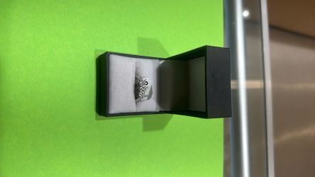 10kt 1.9 grams Diamond ring
