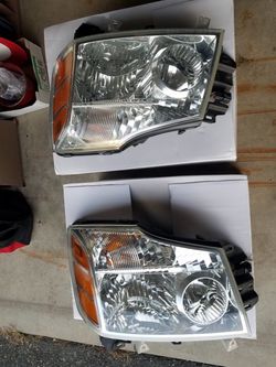 Headlights for 05 Nissan titan