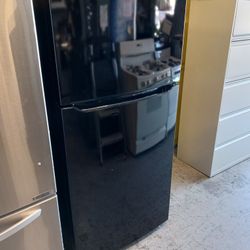 2024 Frigidaire Refrigerator  ‼️‼️‼️