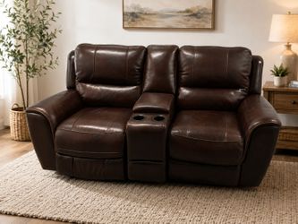 Premium Leather Power Recliner// USB & CUPHOLDER// DELIVER AVAILABLE!
