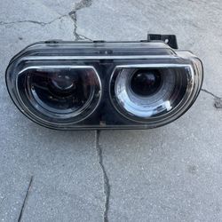2013 Dodge Challenger Right Side Headlight
