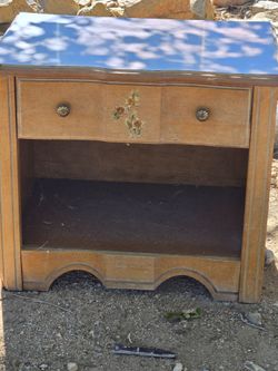 Vintage Stanley Furniture Nightstand / End Table