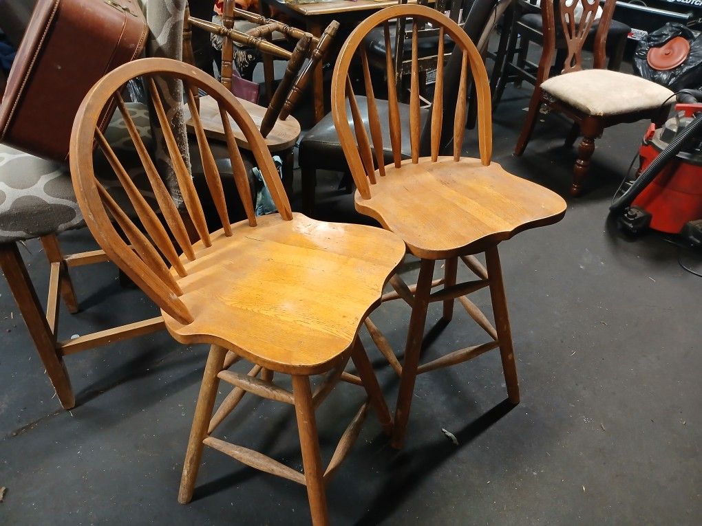 Maple bar Is stools $20 For both