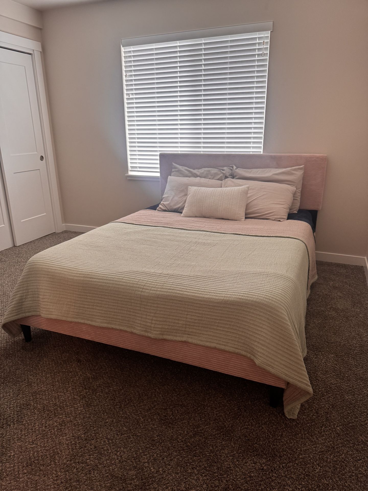 bed frame & mattress