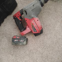 Milwaukee 1 In SDS Plus Fuel Rotary Hanmer