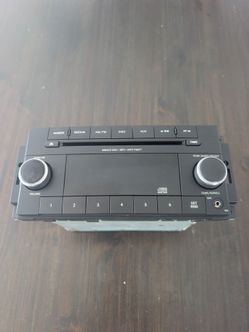 OEM Chrysler/Dodge/Jeep AM/FM CD MP3 Radio – AUX Input