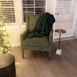 Accent Chair 