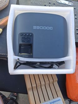 GOODEE 1080P Projector