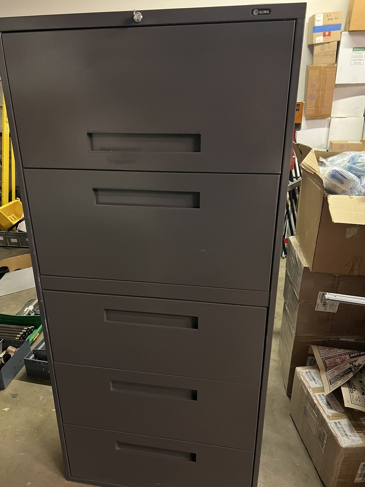 5 Drawer Lateral File, Filing Cabinet. Locking W/ Key