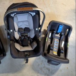 Nuna Pipa Infant Car Seat With Base And Infant Insert