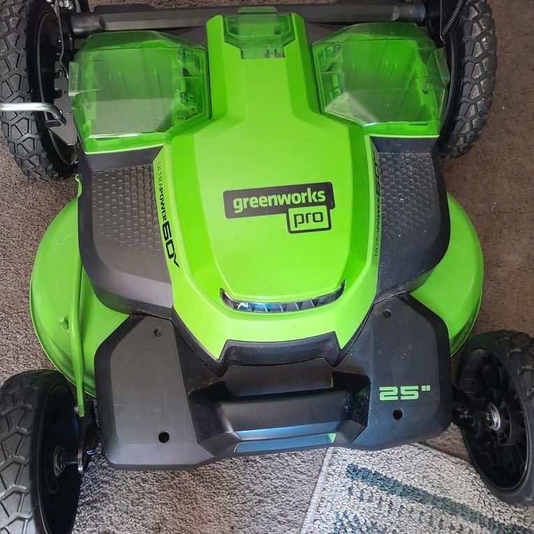 Greenworks Pro 60v 25 Cordless Dual Blade Self Propelled Lawn Mower MO60L427 Tool Only FOR PARTS for Sale in Bellflower CA OfferUp