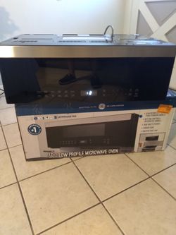 G.E 1.2 cu. ft. Low Profile Over the Range Microwave in Stainless Steel with Sensor Cooking NEW
