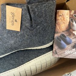 Brand New Glerups Wool Rubber Base boots - unisex Size 8.5