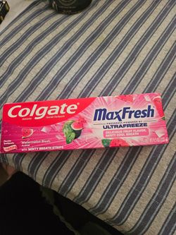 Colgate MaxFresh Watermelon Blast Toothpaste 4.5oz