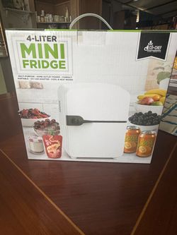 Eco+Chef 4-Liter Portable Mini Fridge