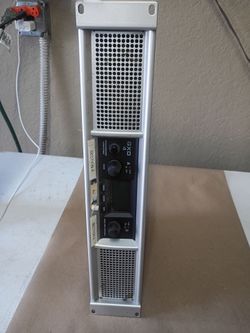QSC GXD4 2-Channel 600W Power Amplifier XLR TRS Rack Mount Silver/Black