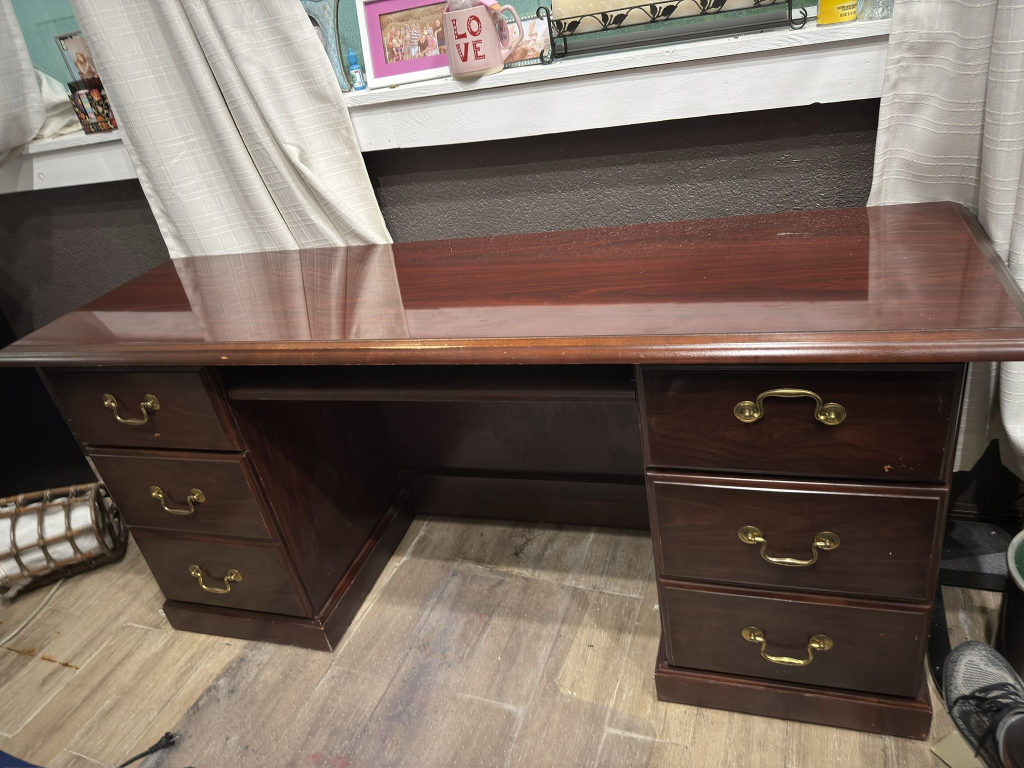Office Desk