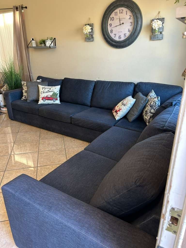 Beautiful Dark Blue Sectional Couch From LIVING SPACES LIKE NEW!!