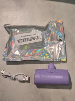 Kuulaa Portable Charger Mini Power Bank For Apple iPhones NEW W/Charger Purple