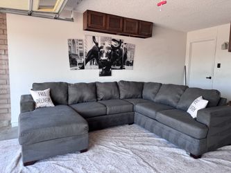 FREE DELIVERY living spaces gray sectional sofa couch sala