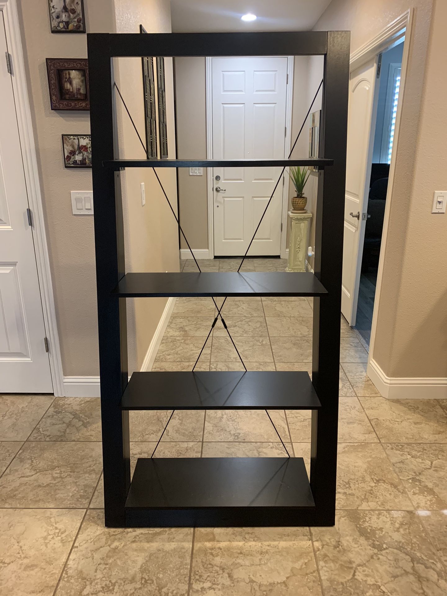 Black Leaning Ladder Shelf