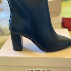 Women’s Boots - Size 9.5