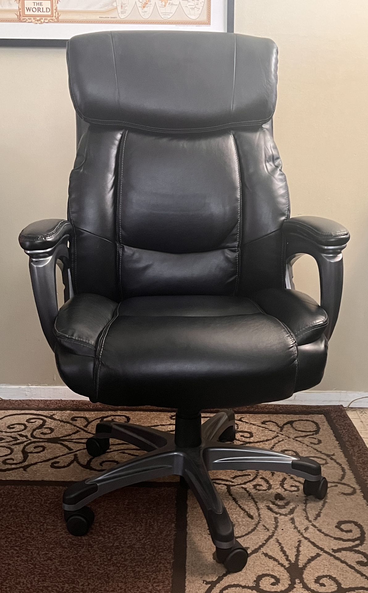 Staples Lockland Ergonomic Leather Managers Big & Tall Chair