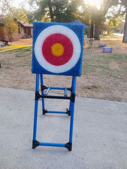 Ax Throw Stand