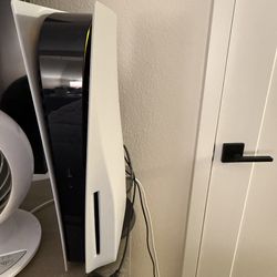 PS5 Disc Edition/PlayStation Portal Package