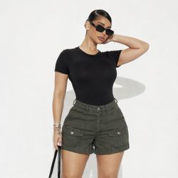 Olive cargo shorts (11)
