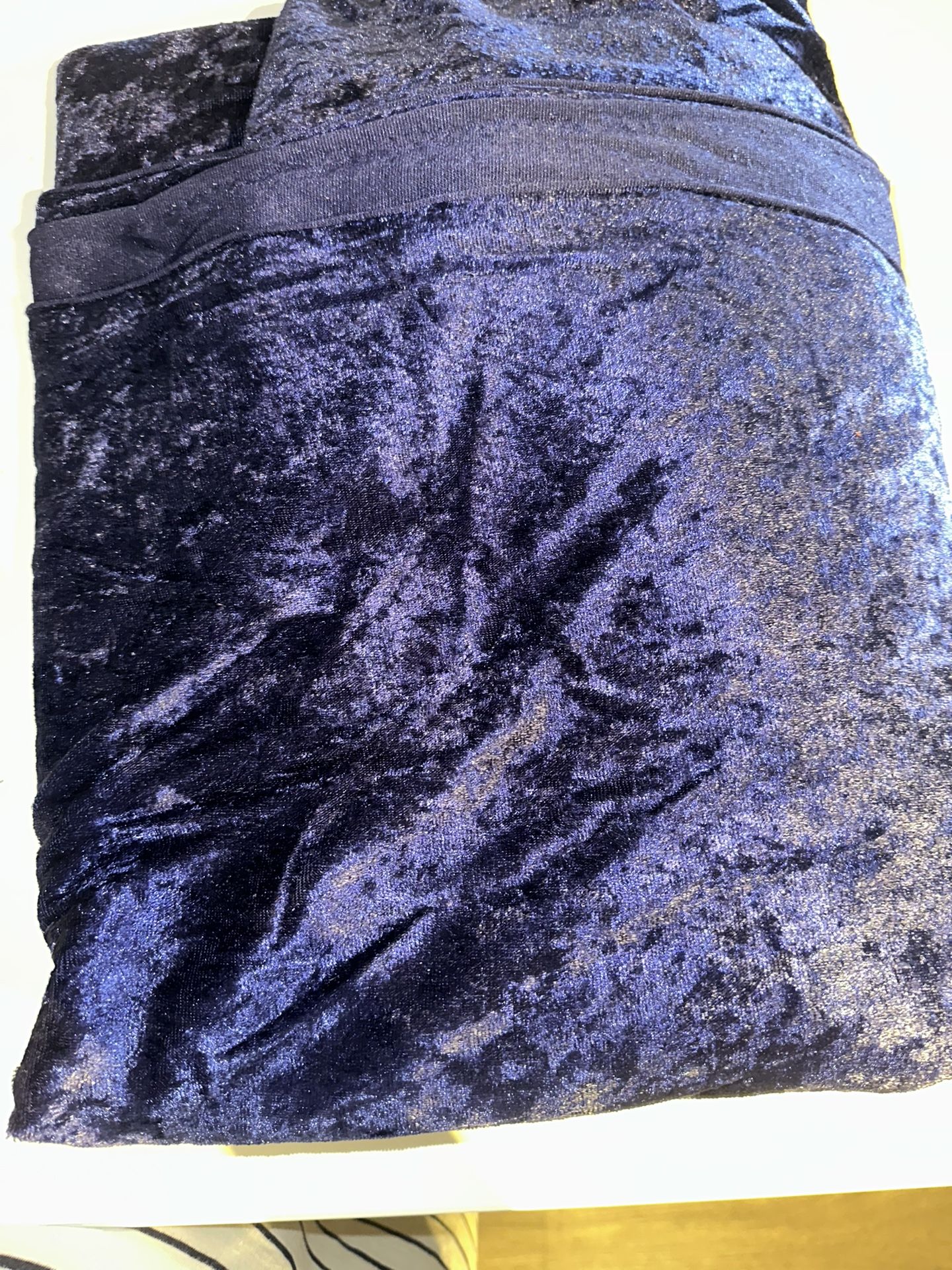 Navy Stretch Velvet β 5 Yards