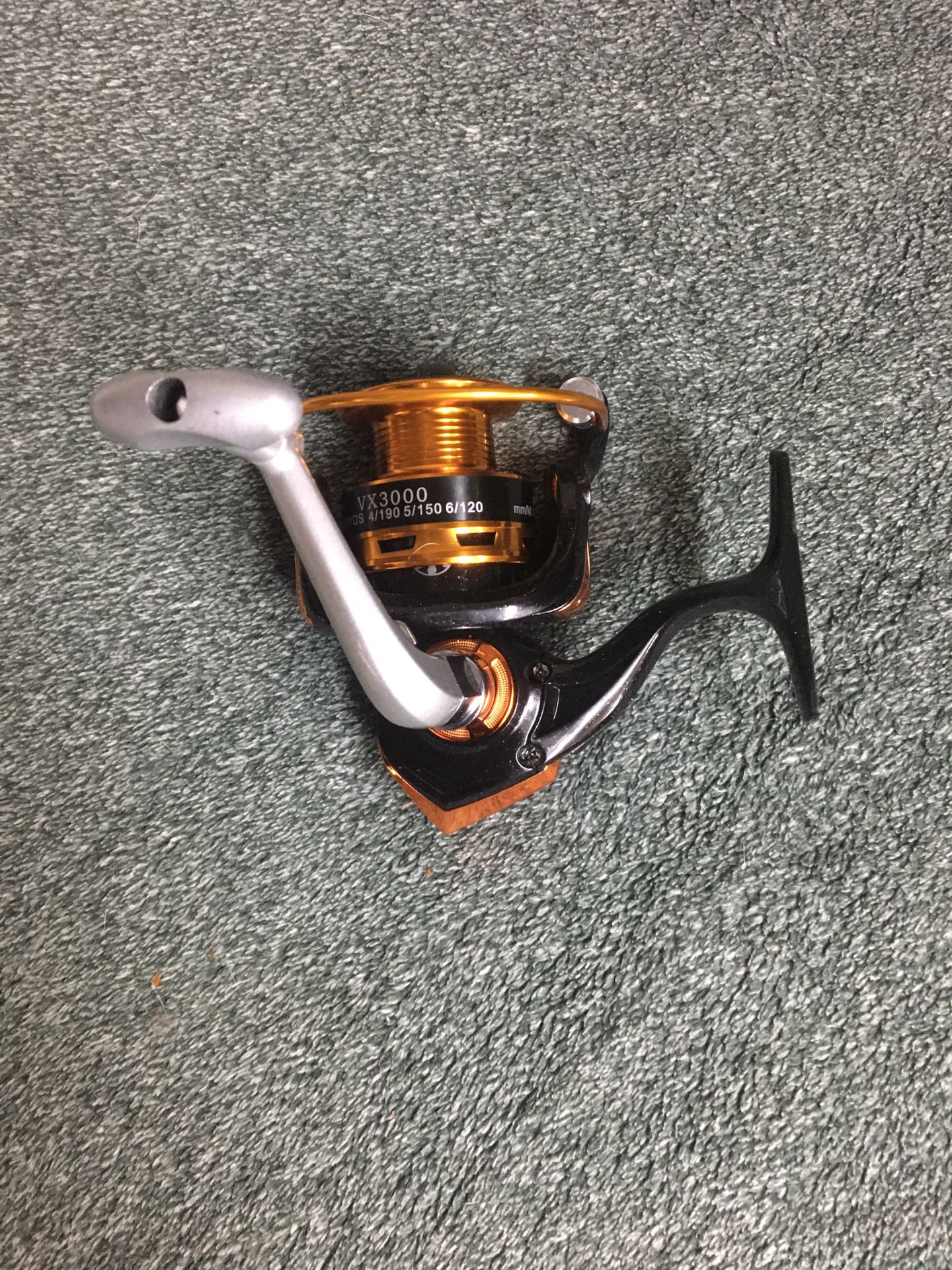 Spinning Fishing Reel 3000 Size  Brand New