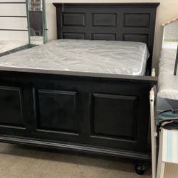Full Size Bed Frame Headboard Footboard With NEW Mattress And Boxspring 