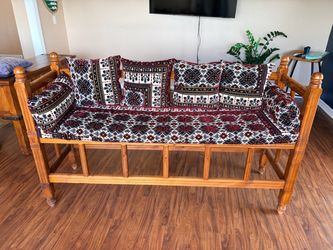 Traditional Wooden Daybed with Cushions