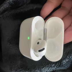 AirPods 4 
