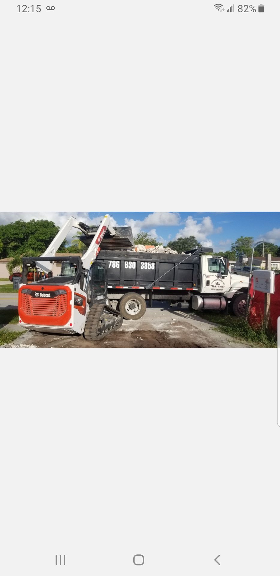 Bobcat Y Camion