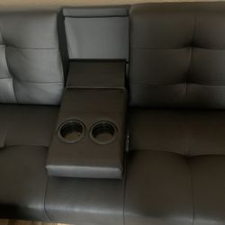 Solid Beauiful Faux Leather Futon  ]]