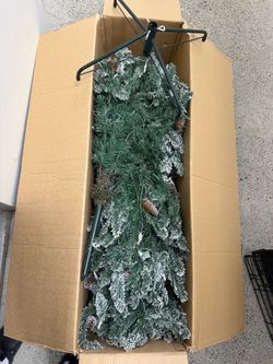 6.5 FT Christmas tree/fake snow and lights- includes all the pieces