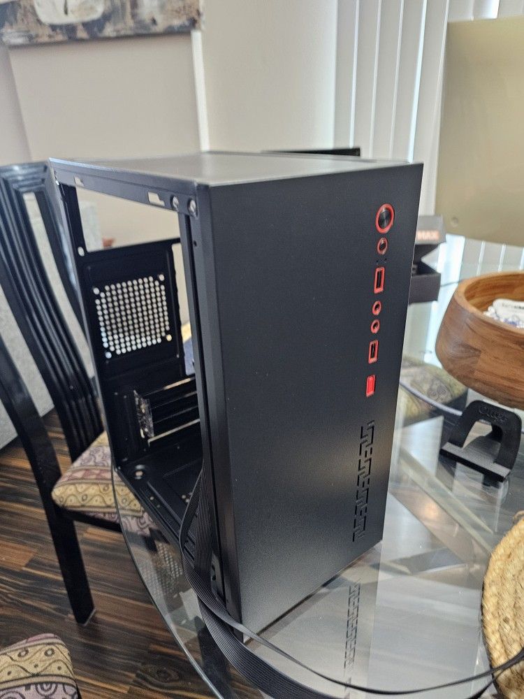 M-ATX PC Case (Motherboard And PSU Not Included)