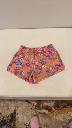 Girls shorts peace signs