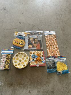 Emoji Birthday Decor