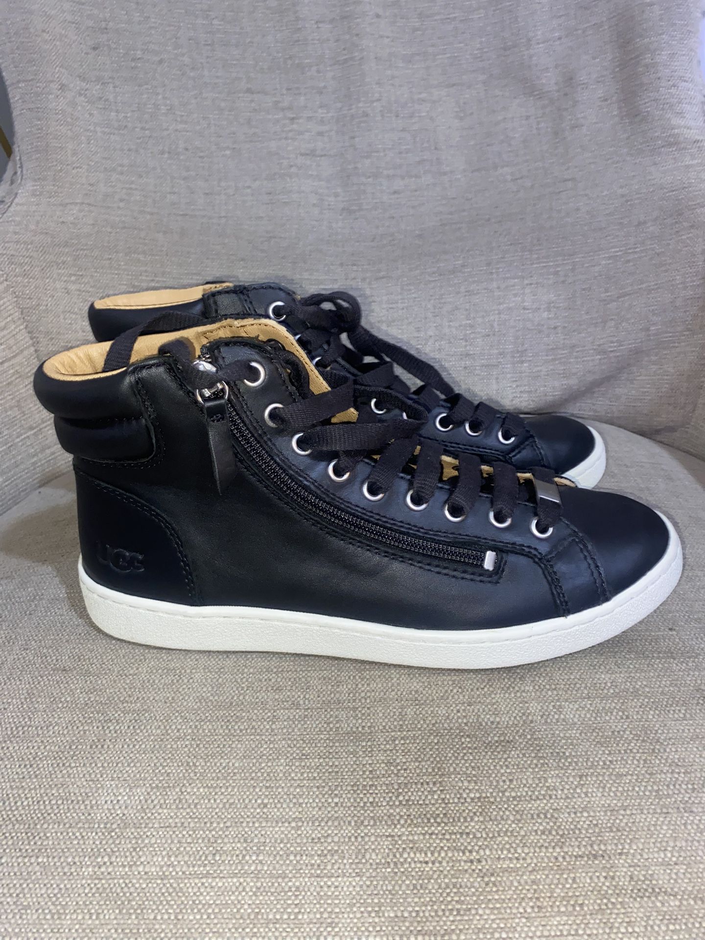 Ugg Black Leather High Top Zip Up Shoes - Size 9