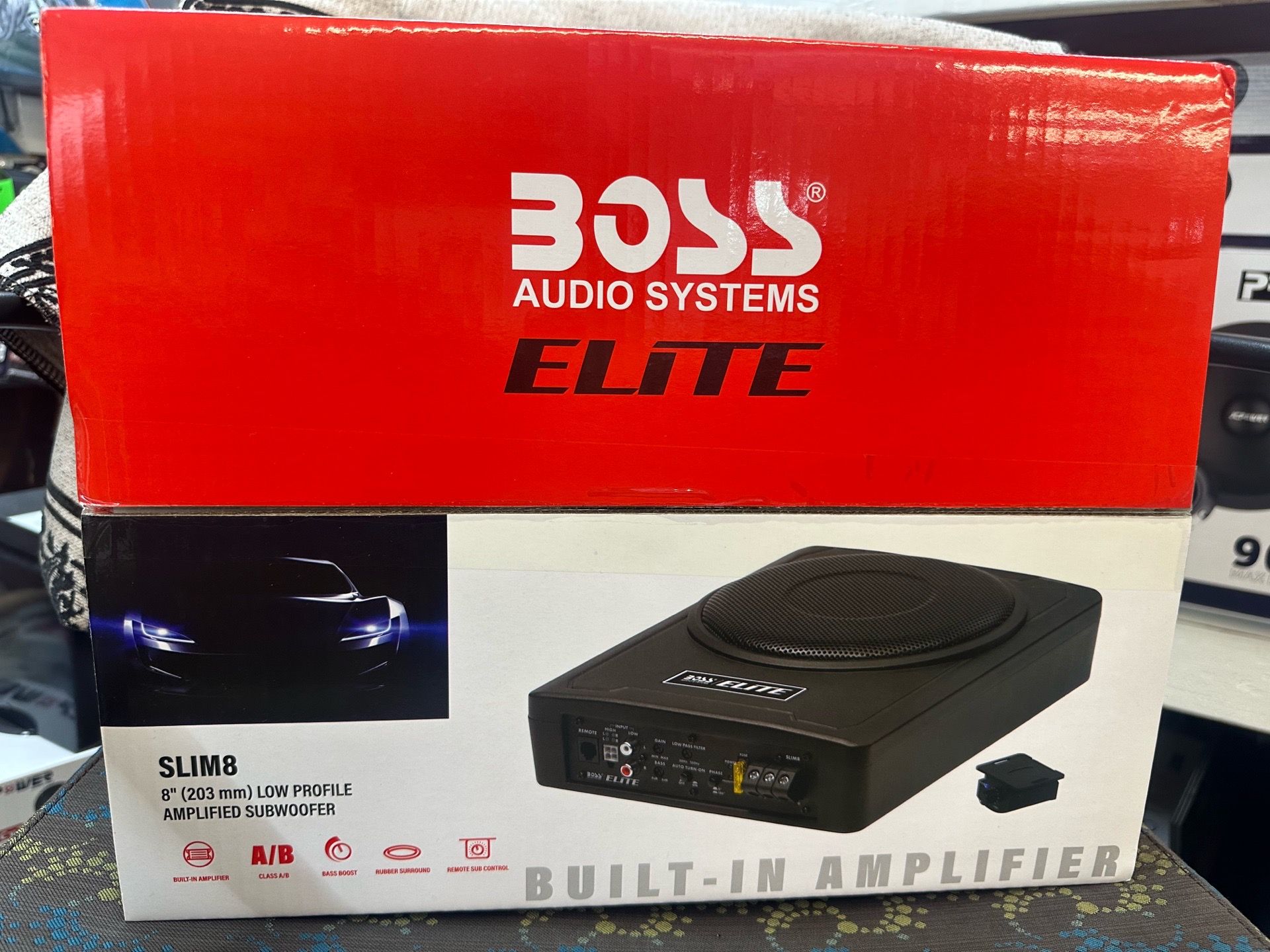 Boss BUILT-IN AMPLIFIER SLIM 8