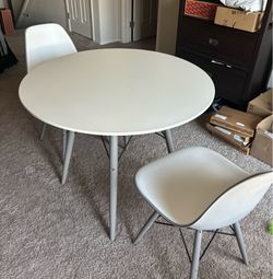 Dining table with 2 chairs