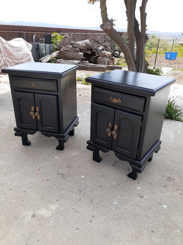 Beautiful Matching Nightstands or End TablesPair