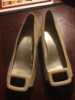 New David Tate size 10