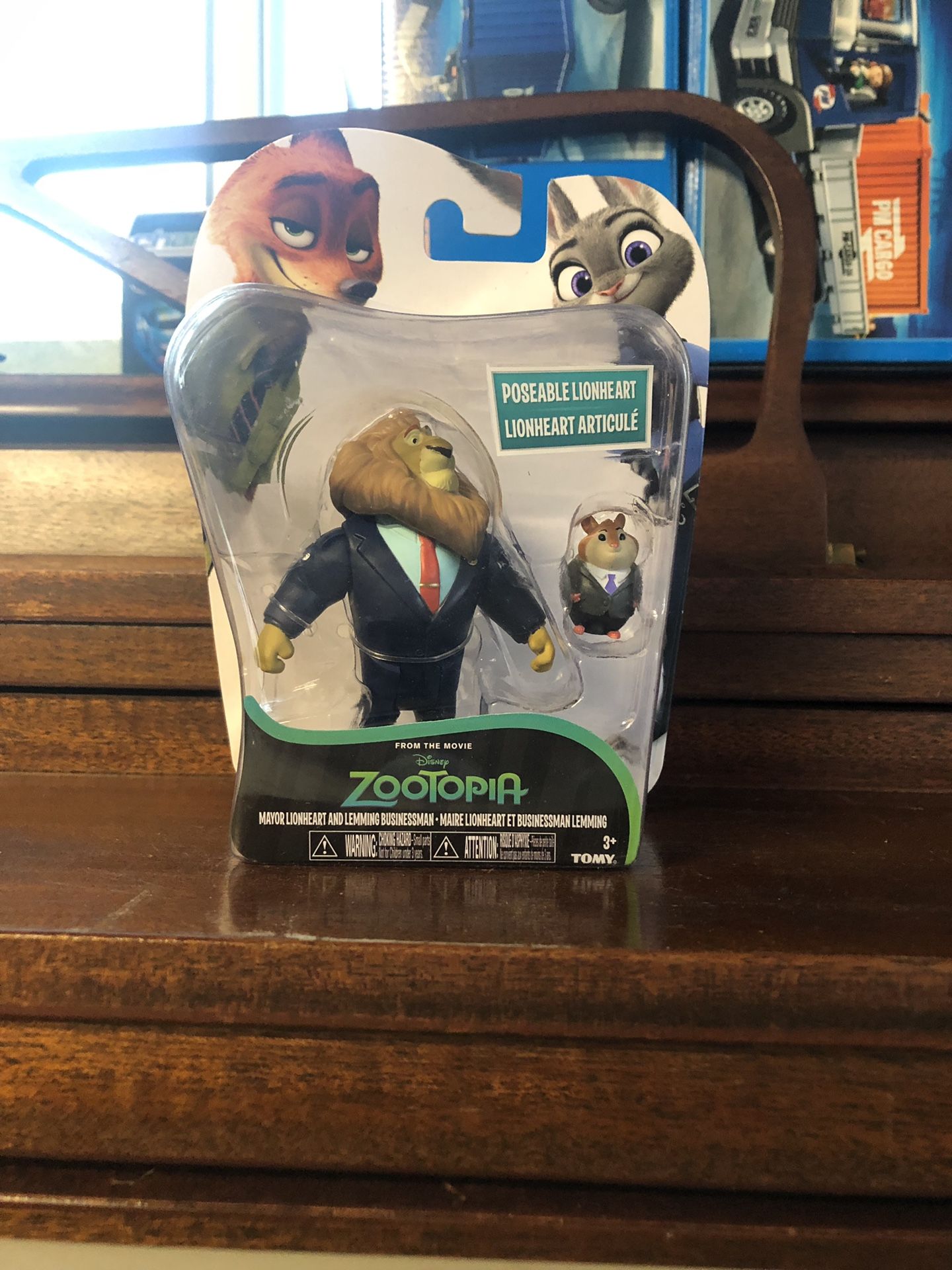Zootopia Figurines Mayor Lionheart & Lemming Businessman