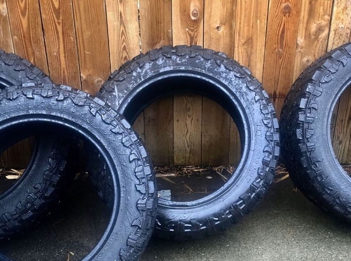 33x12.50x20 Tires O.B.O