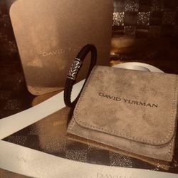 DAVID YURMAN “ CHEVRON BRACELET “ BLACK DIAMONDS STERLING SILVER 8” BRACELET All Original w/ BOX - UNUSED $950 PRICED TO SELL - SEE ALL PHOTOS - MINT