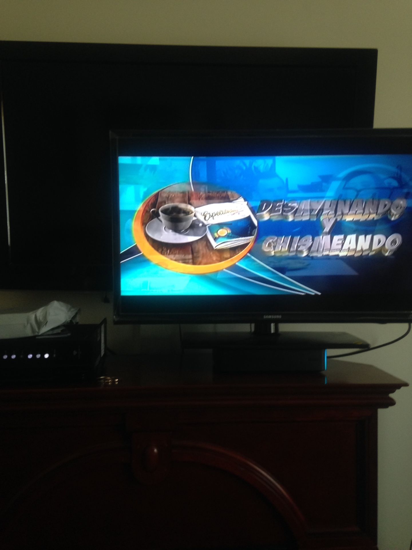 Tv 32 brand new Samsung